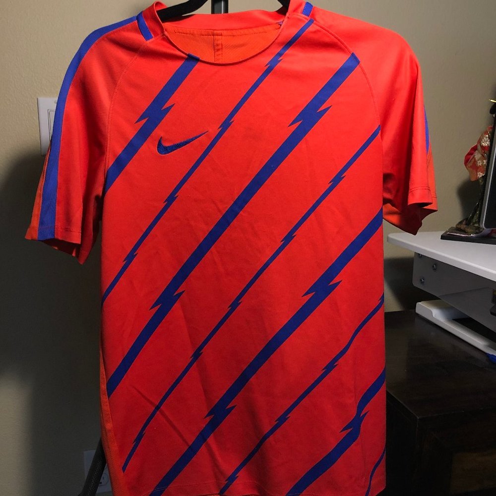 Nike Graphic Soccer Lightning Tee